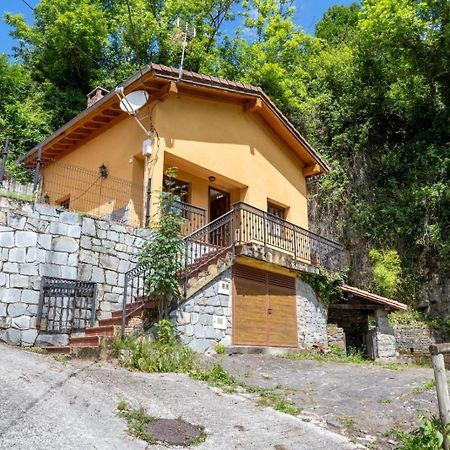 Villa Casa En Campo De Caso Exterior foto
