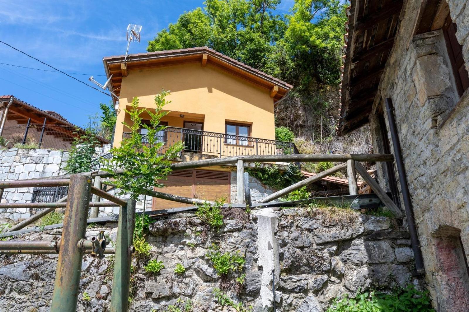 Villa Casa En Campo De Caso Exterior foto